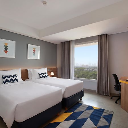Swiss-Belinn Simatupang Jakarta Exterior photo