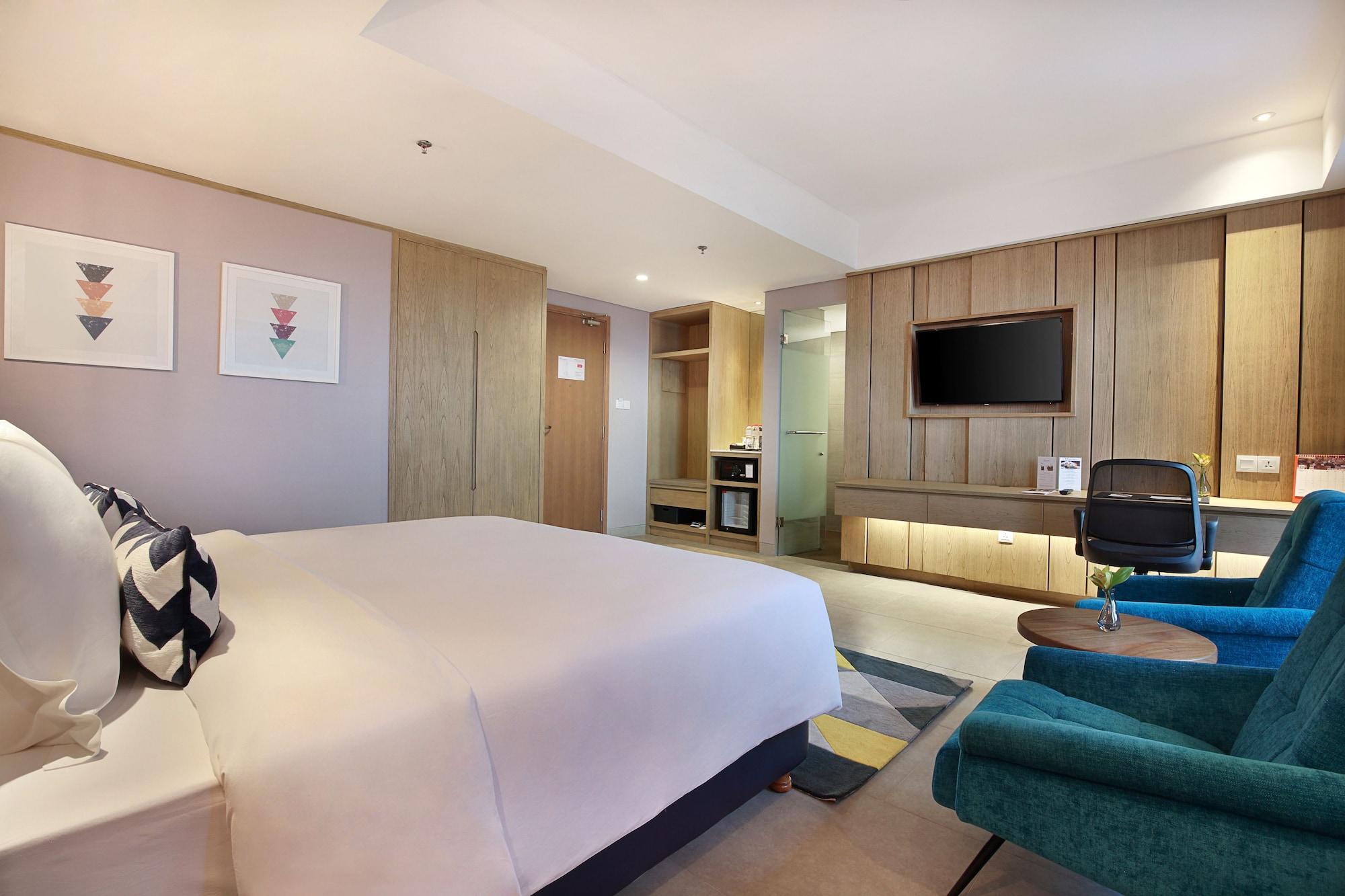 Swiss-Belinn Simatupang Jakarta Exterior photo