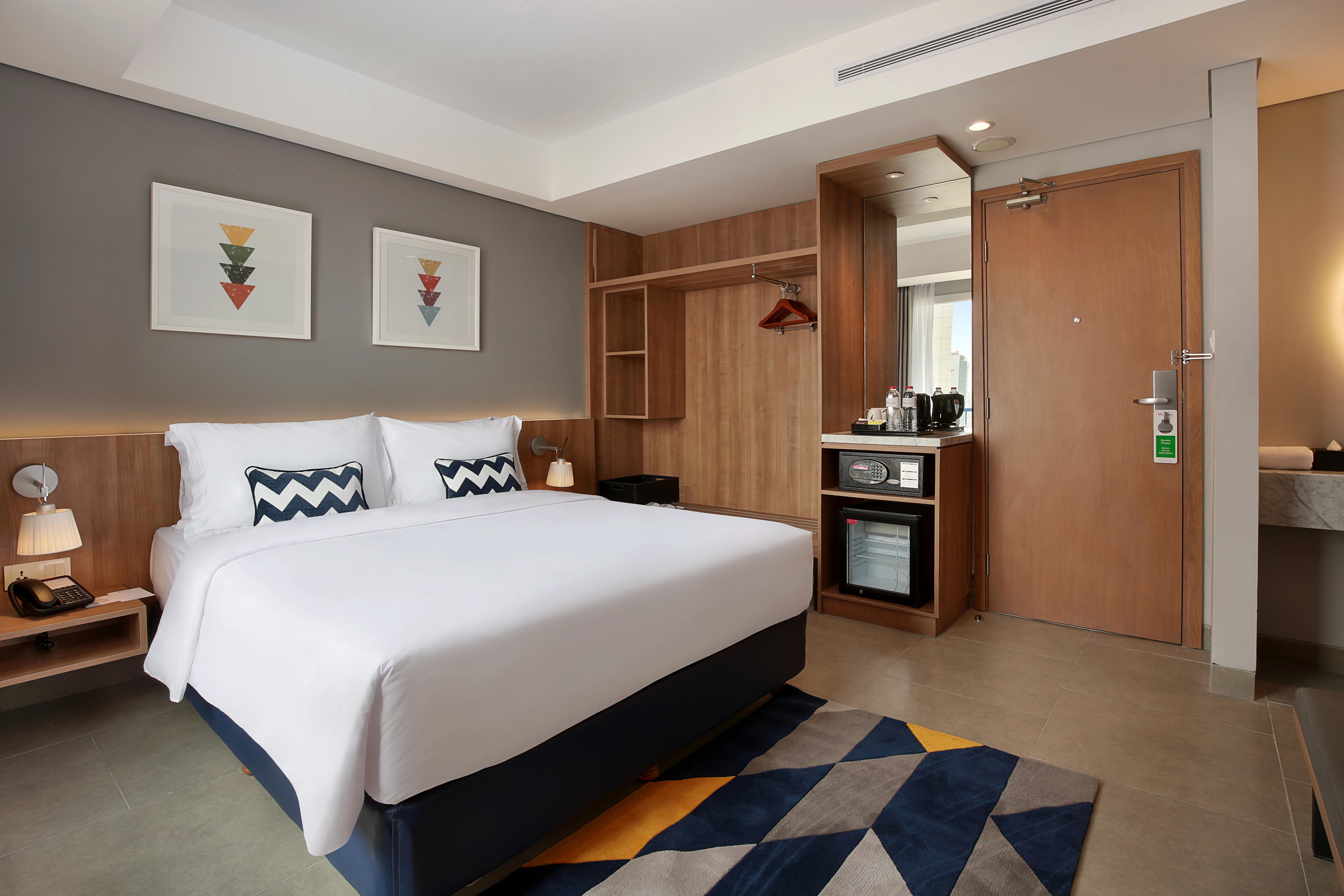 Swiss-Belinn Simatupang Jakarta Exterior photo