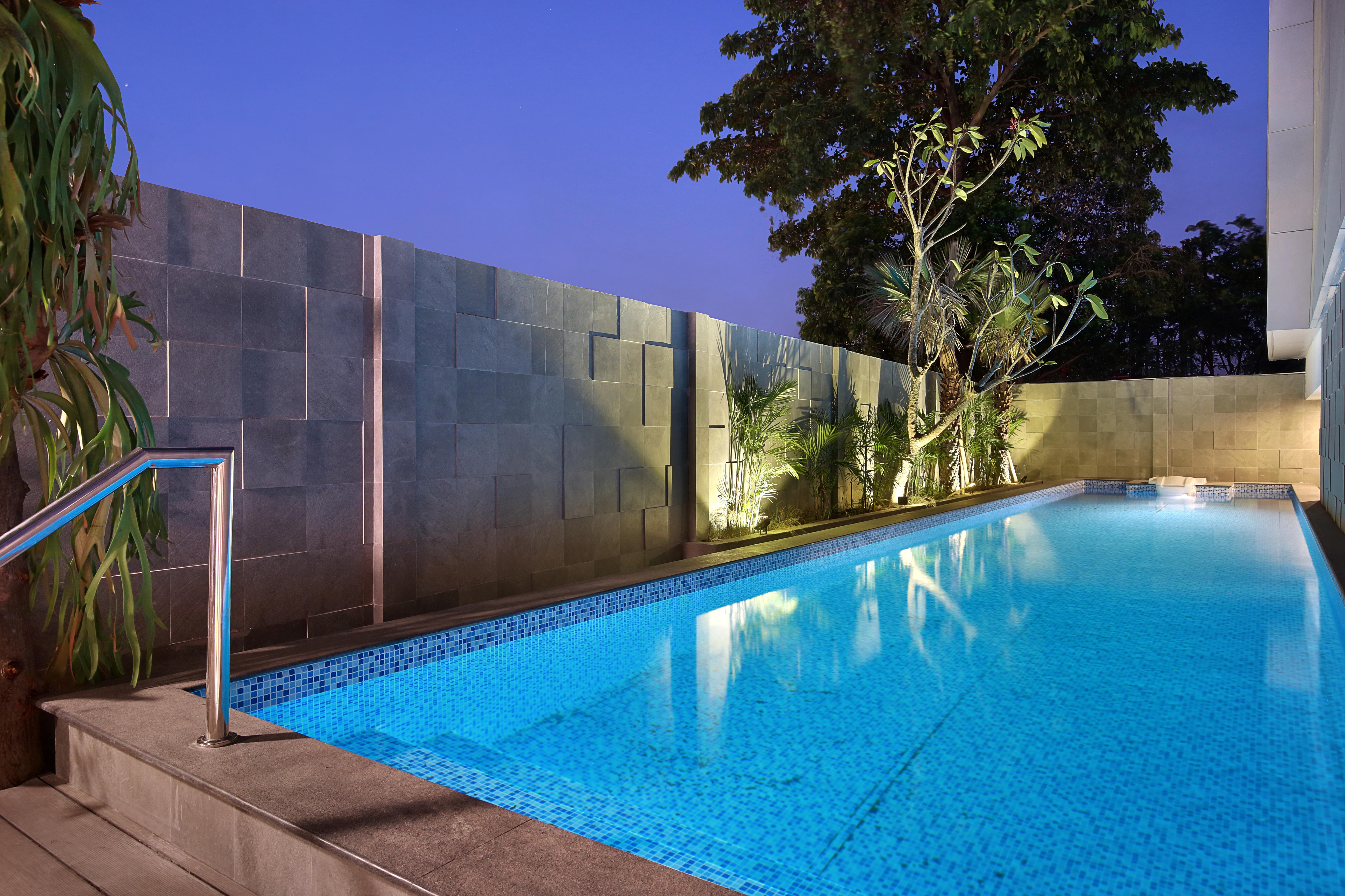 Swiss-Belinn Simatupang Jakarta Exterior photo